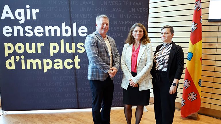 Claude Robert, Stéphanie Lord-Fontaine et Cathy Michaud lors de l'annonce.